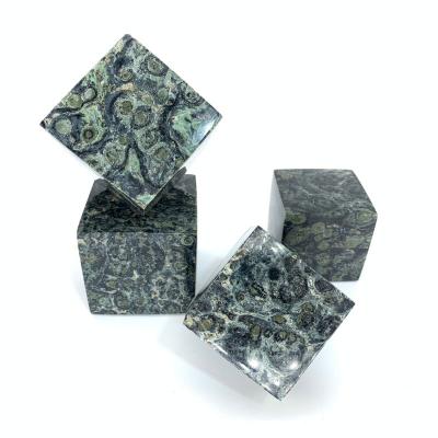 China Wholesale Natural Healing China Peacock Cube Crystal Rubik's Eye Stone For Decoration for sale