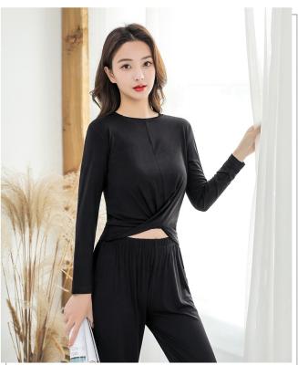 China 2021 Newest Design Breathable Loungewear Women Pajamas Modern Solid Modal Twisted Two Piece Lounge Set for sale