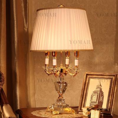 China Modern Top Selling Luxury Bedside Crystal Table Lamp Fashion Lamp Decoration Bedroom Lamp for sale