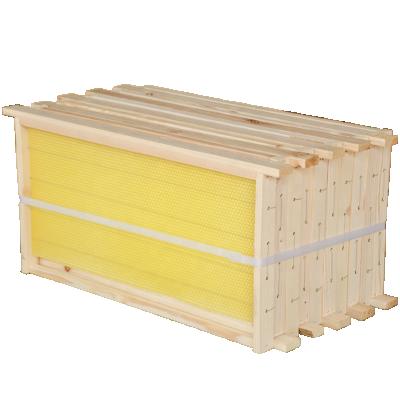 Cina Bee Frame With Bee Wax Foundation Sheet Assembled Deep Wood Bee Hive Frame for beekeeping in vendita