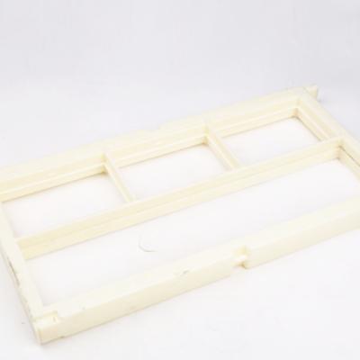 China 2020 Year 500g Plastic Honey Comb Frame plastic frame with honey comb box for sale beekeeping tools for sale