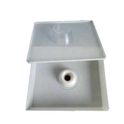 Cina Plastic Bee Drink Feeder Bee Hive Feeders For Bees in vendita