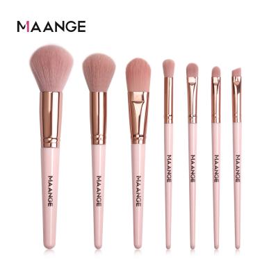 China Best Price Personal Care Silky Soft Eyeshadow Sweeps Beauty Accessories Foundation Daily Makeup Brush for sale