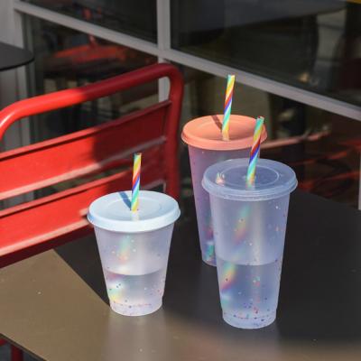 China 2021 Viable Hot Sales Reusable Plastic Clear Color 24oz Changing Confetti Tumbler Cups With Straws for sale