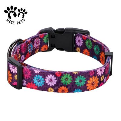 China Personalized Pet Supplies Custom Design Adjustable Christmas Dog Pet Collars for sale