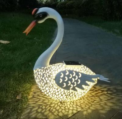 China Hot Selling Solar Powered Outdoor Solar Garden Lights Solar Powered Swan Light For Decorative Garden for sale