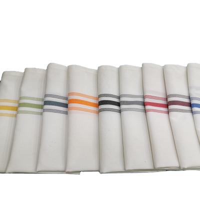 China Durable Unique 18x22 Inch Spun White Polyester Napkin Color Strip Yarn Dyed Bistro Napkin For Restaurant Kitchen en venta