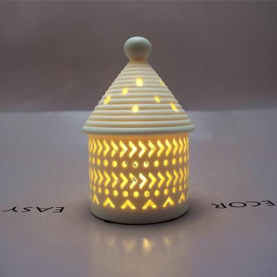 China Christmas Tree Decoration Christmas Ceramic Round House Led Room Kitchen Energy Saving Decorations for sale