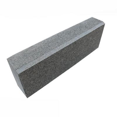 China Natural Paracarro Granite Curb Modern Cheap Prices. Outdoor Building Materials Landscape Stone Curved Edge Stone for sale