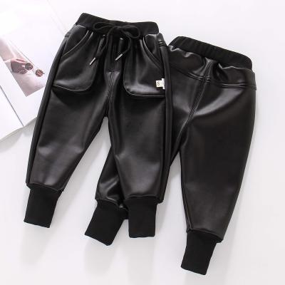 China Anti-wrinkle manufacturers supply child pu cargo panties velvet leather liner with good quality for sale