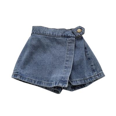 China Breathable Girls denim culottes 2023 summer new children's Korean version button shorts children's jeans for sale