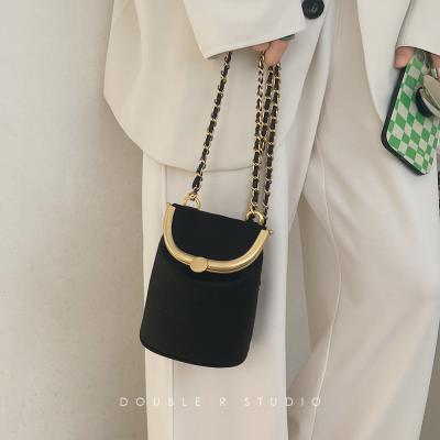 China PU Female Bags Wholesale Mini Sling Bag Designer Shoulder Messenger Purses Chain Crossbody Phone Bag for sale