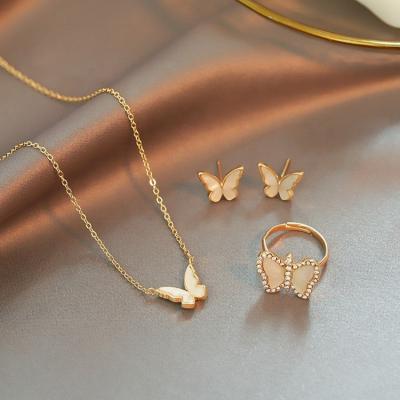 China Sweet And Simple Butterfly Ring Gold Female Butterfly Necklace Nickel Free Tiny Necklace for sale