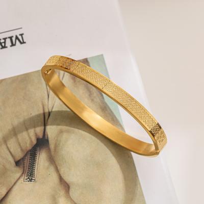 China Egg Shaped Gold Stainless Steel Bangle Nickel Free Clasp Bangle Bracelet 6mm Wide Man for sale