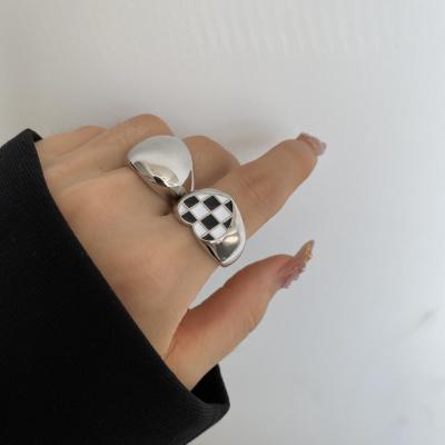 China Black and White Checkered Irregular Ring Nickel Free Metal Ring Heart Metal Ring Square for sale