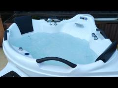 Whirlpool Acrylic Deep Spa Bathtubs For 2 Person Air Jetted Freestanding Tub