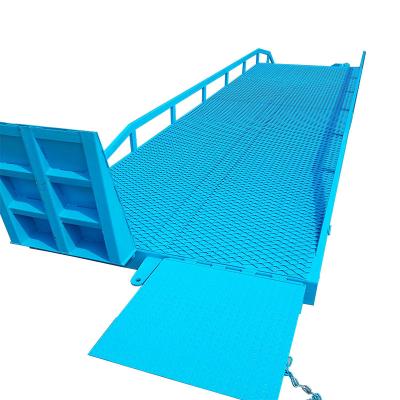 China Hotels 15 Ton Mobile Adjustable Container Dock Loading Ramp For Forklift for sale