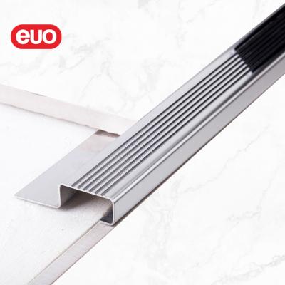 China Modern Euo Staircase Sniffing Standard in Stainless Steel Step Sniffing Metal Stair Sniffing for Concrete Steps for sale