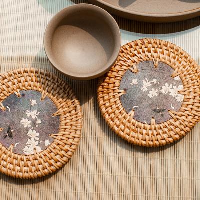 China Sustainable Place Mats for Parties Farmhouse BBQ's Christmas Placemats Set of 2 Round Woven Rattan Table Mat Inlaid with Pattern Pieces for sale