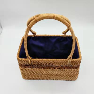 China Sustainable Natural Handwoven Wicker Handbag Rectangular Basket Purse Women Straw Tote Rectangular Rattan Bag for sale