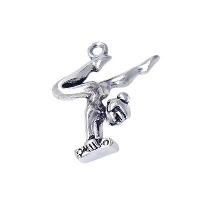 China Environmental Friendly Metal Alloy Shape Girl Design 3D Antique Silver Plated Gymnastic Girl Charm Pendants For Gym Sport Jewelry Making for sale