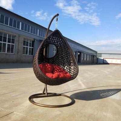 China Modern Popular Wicker Egg Chair Garden Rattan Eggs Outdoor Swinging Hanging Chair for sale