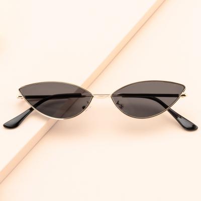 China 2021 fashion sunglasses new arrival cat eye vintage metal frame uv400 women sunglasses shades 1862 retro for sale