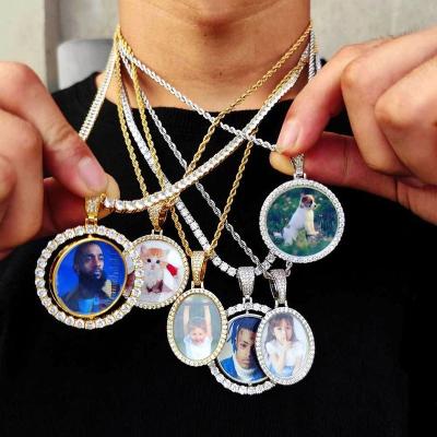 China FASHIONABLE Round Copper Inlaid Men's Photo Zircon Pendant Necklace Models Latest Gold Pendant Necklaces for sale