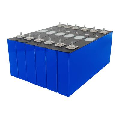 Chine cellules de batterie profondes de lithium de cycle de 3.7v 218ah pour le système solaire de stockage à vendre