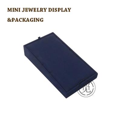 China OEM+ODM+Wholesale Cute Small Leather Necklace Earring Ring Display,Cute Mini Jewelry Display Set Necklace Display Set for sale