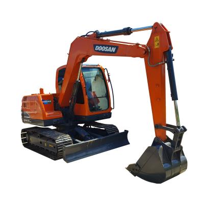 China Dig/grab/crush Small excavator sale with discount DX75 used excavator High quality construction machinery at a low price for sale