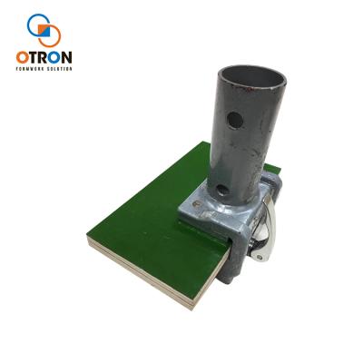 China Easily Assembled Hot Dip Galvanized Formwork Clamp Safety Guardrail Base Corner Clamp for sale