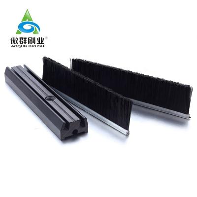 China Industrial Escalators And Travelators Pile Straight Skirt To Step Gap Brush for sale