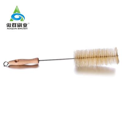 China Sustainable Wholesale Natural Water Bottle Brush Bristle With Wooden Handle for sale