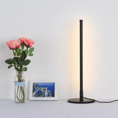 China New Modern Style Luxury Metal Night Light Table Lamp for sale