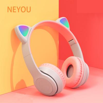 China Perfect Sound Edging - RGB Computer Bluetooth Gaming Eirphone Sound Wireless Cable Headset for sale