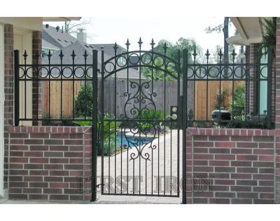 China Easily Compiled Modern Simple Wrought Iron Fence Gate Design for sale