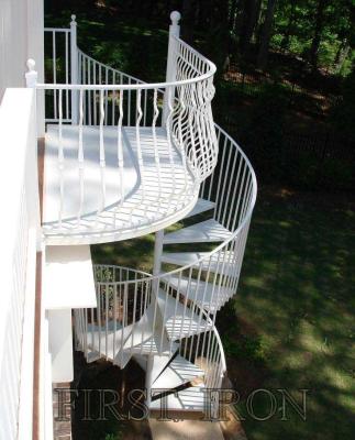 China Easily Assembled Exterior White Wrought Iron Spiral Staircase for sale