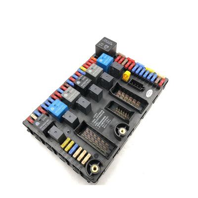 China Heavy Duty Truck WG9716582301 Selectrical Junction Box Fuse Box For Truck for sale