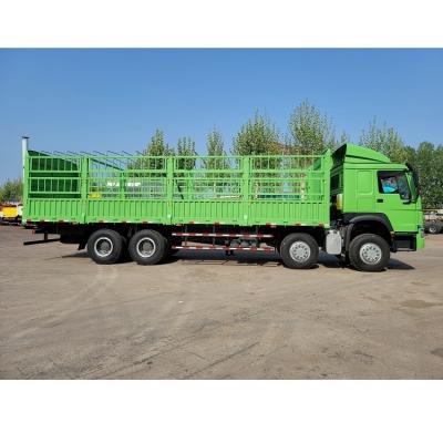 China HOWO low price 10 wheel fence truck SINOTRUK for Africa market 103500x2550x3450mm for sale