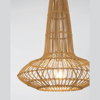 China 2022 New Farmhouse Gold Finish Hot Selling Painted Pendant For Dining Farmhouse Style Lighting Natural Hand Crafted Rattan Lamps for sale