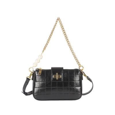 China 2021 high quality new shoulder bag crocodile pattern all-match messenger armpit bag small square pearl cross chain lock bag for sale