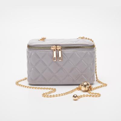 China Fashion Mini Portable Jelly Bag Chain Tassel Crossbody Ribbed Striped Cross - Body Shoulder Bag for sale