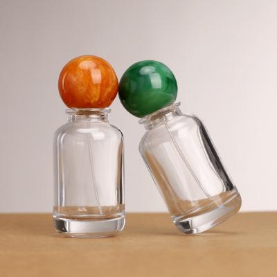 Cina glass perfume oil bottle empty perfume atomiser spray bottles in vendita