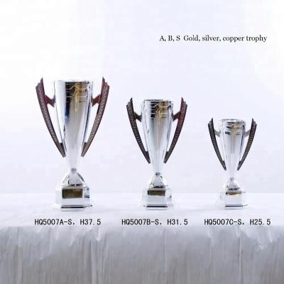 China All Over The World Silver World Cup Award Soccer Trophies , Cheap Plastic Soccer Design Trophy Cup for sale