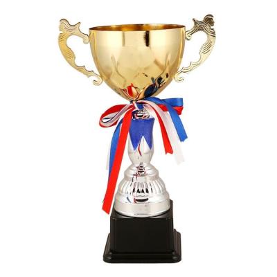 China Worldwide Best Selling Different Types Luxury Gold Fantasy Football Metal Cup Trophy for sale