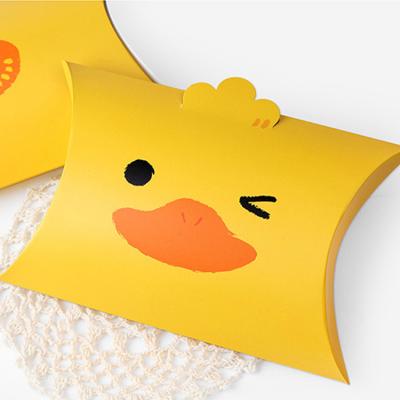 China Recycled gift box children's cartoon materials candy nougat box paper bag spot folding fresh happy pillow box for sale