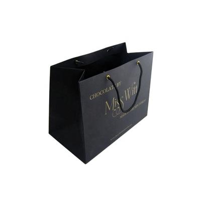 China Fashion Shopping Paper Bag Recyclable Art Paper Material for sale