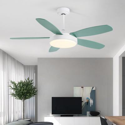 China Simple Energy Saving Electric Fan Chandelier Restaurant Home Living Room Frequency Solid Wood DC Ceiling Fan Light for sale