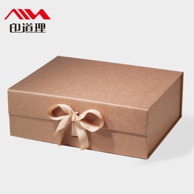 China Extra Large Eco Friendly Recyclable Christmas Magnetic Lid Large Ribbon Gift Boxes for sale